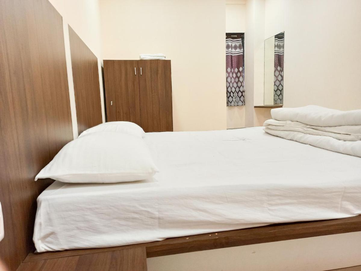 Hotel Plaza Inn Rajpipla Εξωτερικό φωτογραφία