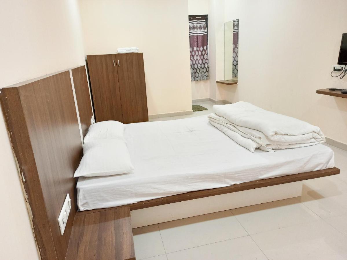 Hotel Plaza Inn Rajpipla Εξωτερικό φωτογραφία