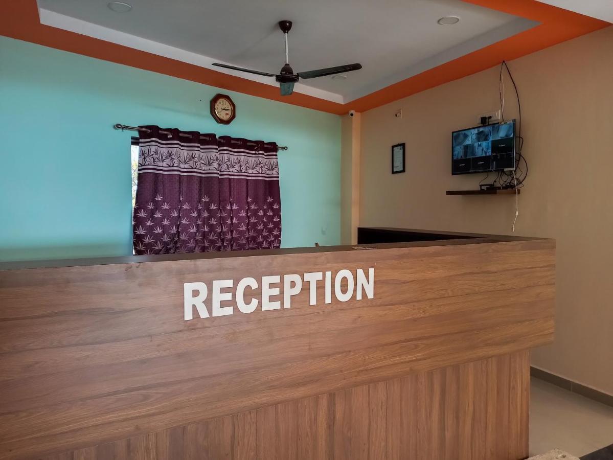 Hotel Plaza Inn Rajpipla Εξωτερικό φωτογραφία