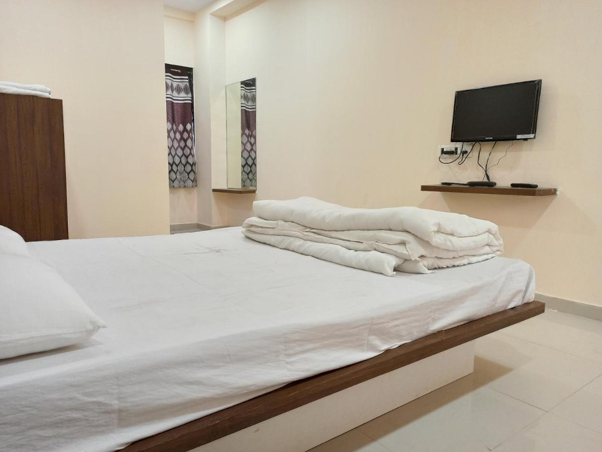 Hotel Plaza Inn Rajpipla Εξωτερικό φωτογραφία